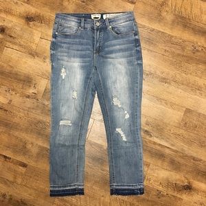 Women’s mid-rise jeans